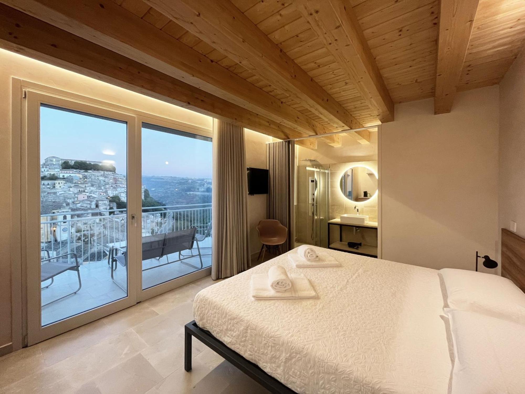 La Casa Di Irene - Suites Con Vista Рагуза Экстерьер фото