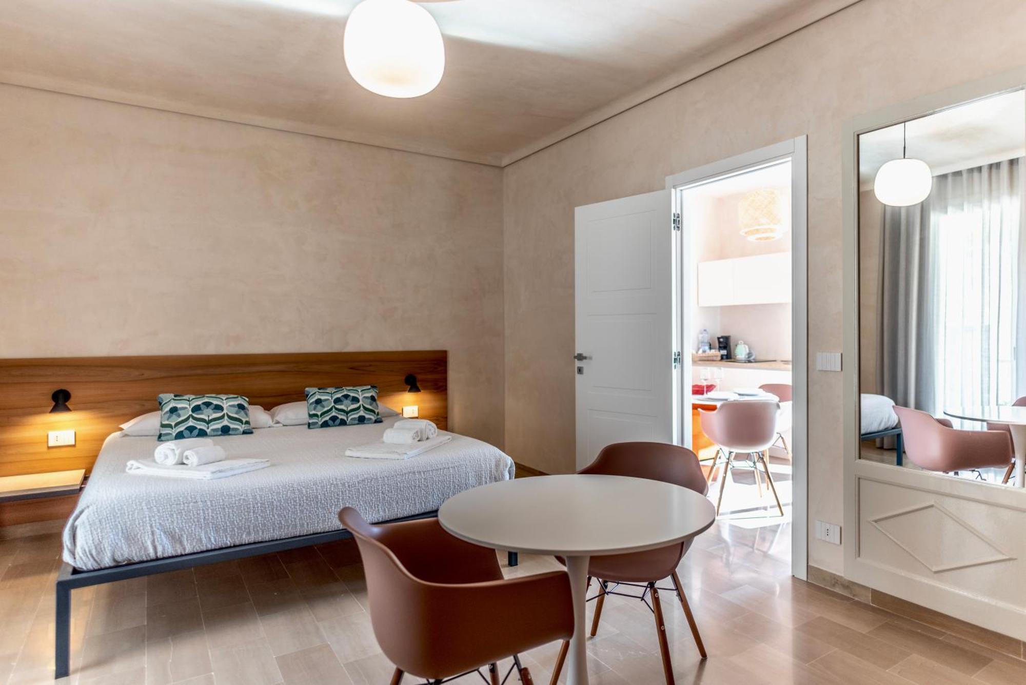 La Casa Di Irene - Suites Con Vista Рагуза Экстерьер фото
